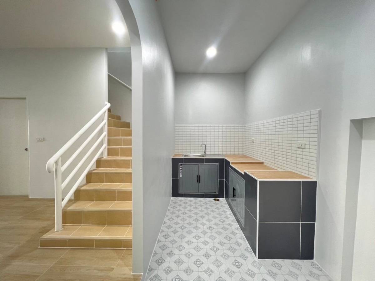 Two-story townhouse Thepsatri Village 4